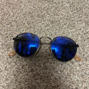 Blue mirrored Ray-Ban round metal sunglasses